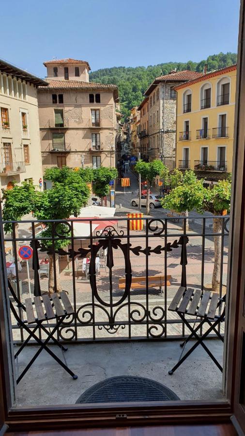 El Mussol De La Vila Camprodon, Balconets Amb Vistes A La Placa Zewnętrze zdjęcie